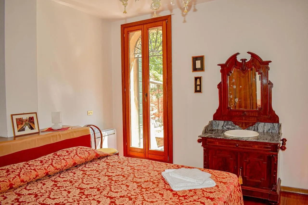 Domus Carla Apartment Venice Italy