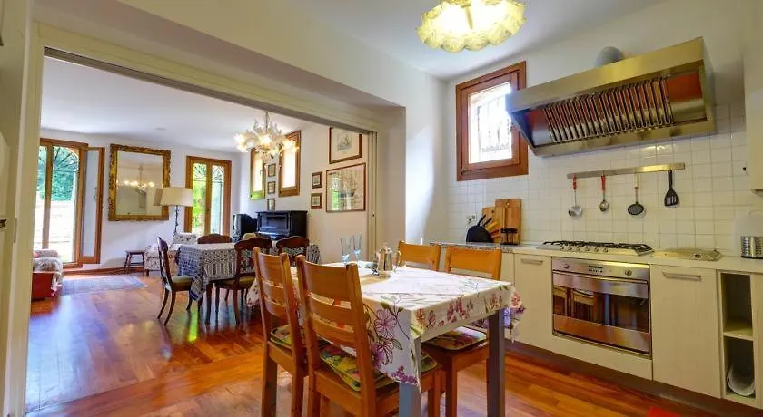 Domus Carla Apartment Venice