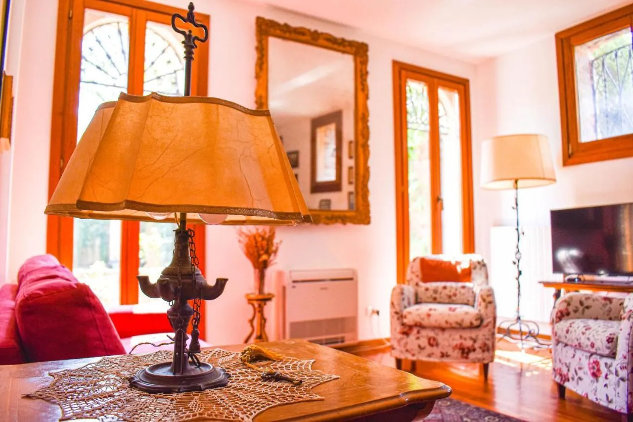 Domus Carla Apartment Venice